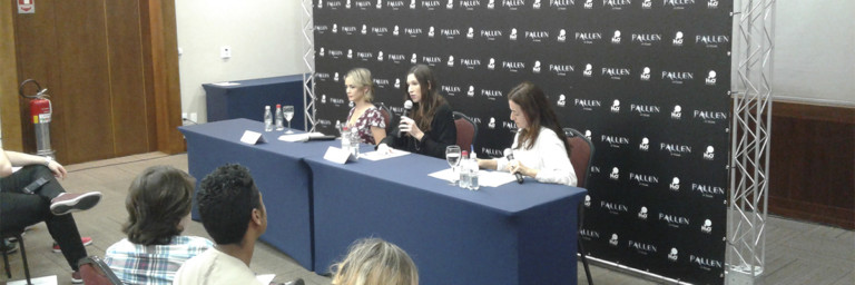 No Brasil, Lauren Kate e Addison Timlin falam sobre os bastidores de Fallen
