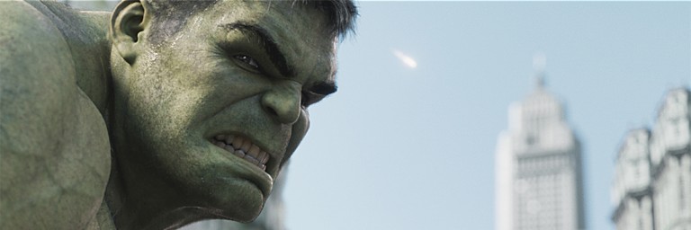 Em ação inédita, Hulk estrela campanha de lançamento do Renault Kwid