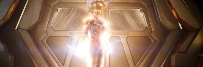 Capitã Marvel: super-heroína estreia em filme divertido, nostálgico e poderoso