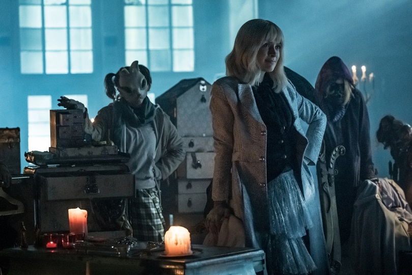 Rachel Skarsten como Alice Vermelha em Batwoman