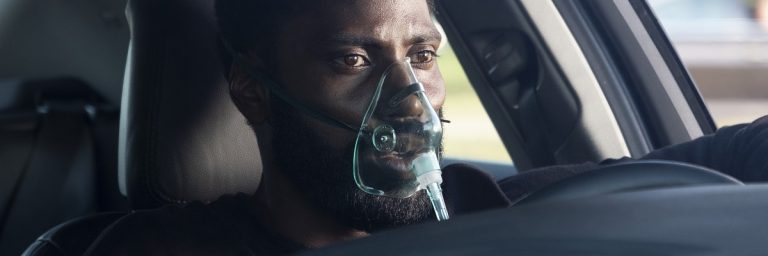 Tenet: “joia do tempo” de Christopher Nolan chega aos cinemas brasileiros