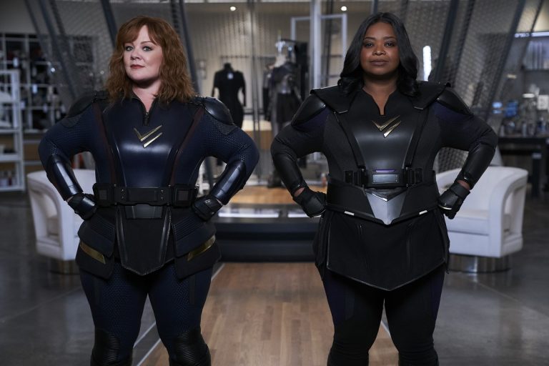 Esquadrão Trovão: filme de heroínas da Netflix é piada sem graça