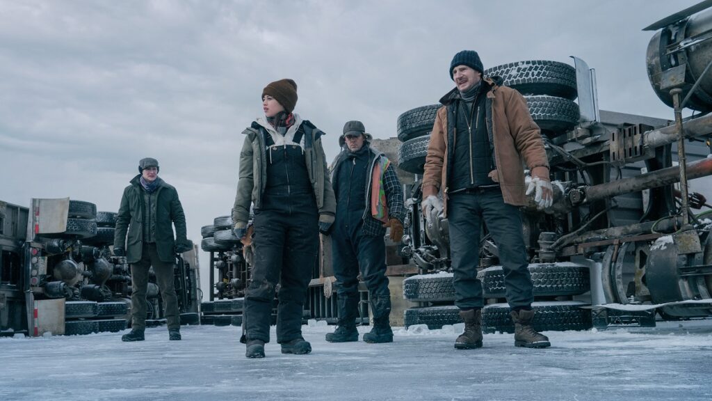 Missão Resgate: Liam Neeson derrapa em corrida no gelo