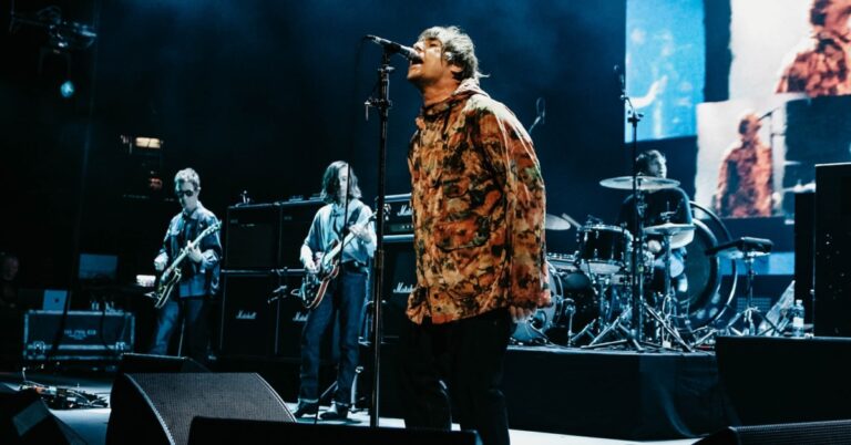 Liam Gallagher leva rock em show épico no Rio