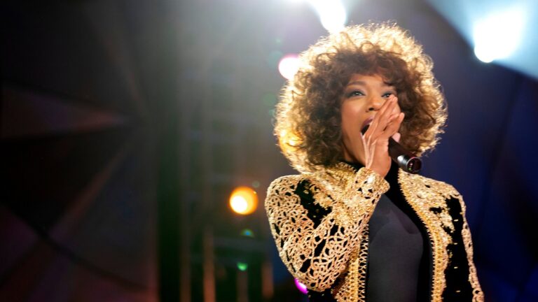 3 razões para assistir à cinebiografia de Whitney Houston