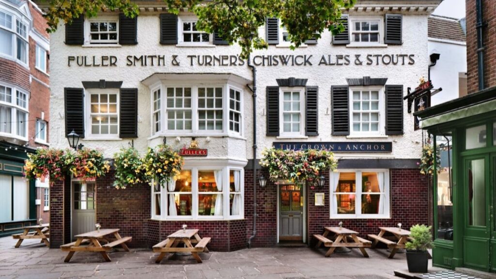 Conheça o pub inglês de Ted Lasso no Airbnb