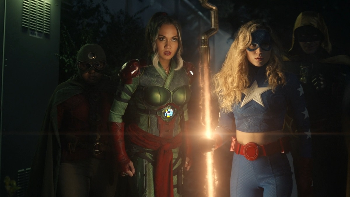 Stargirl: 3ª temporada brinca com animosidades