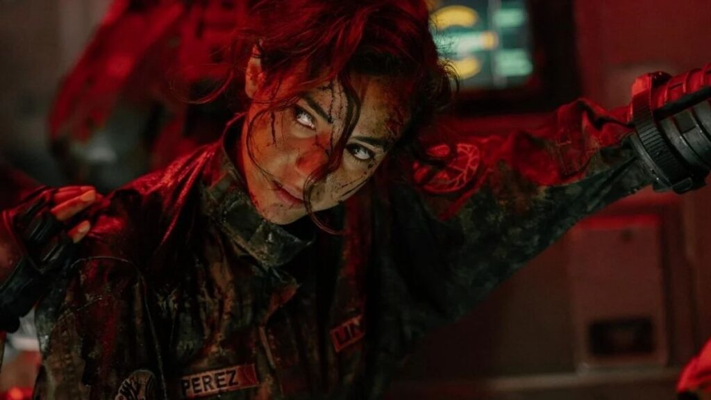Talia Perez, em traje militar, na segunda temporada de Halo
