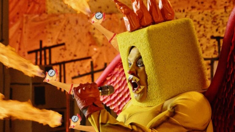 Nissin Lámen Galinha Caipira Picante volta em live-action