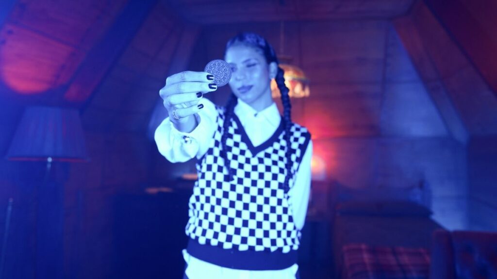 Wandinha inspira edição limitada da bolacha Oreo