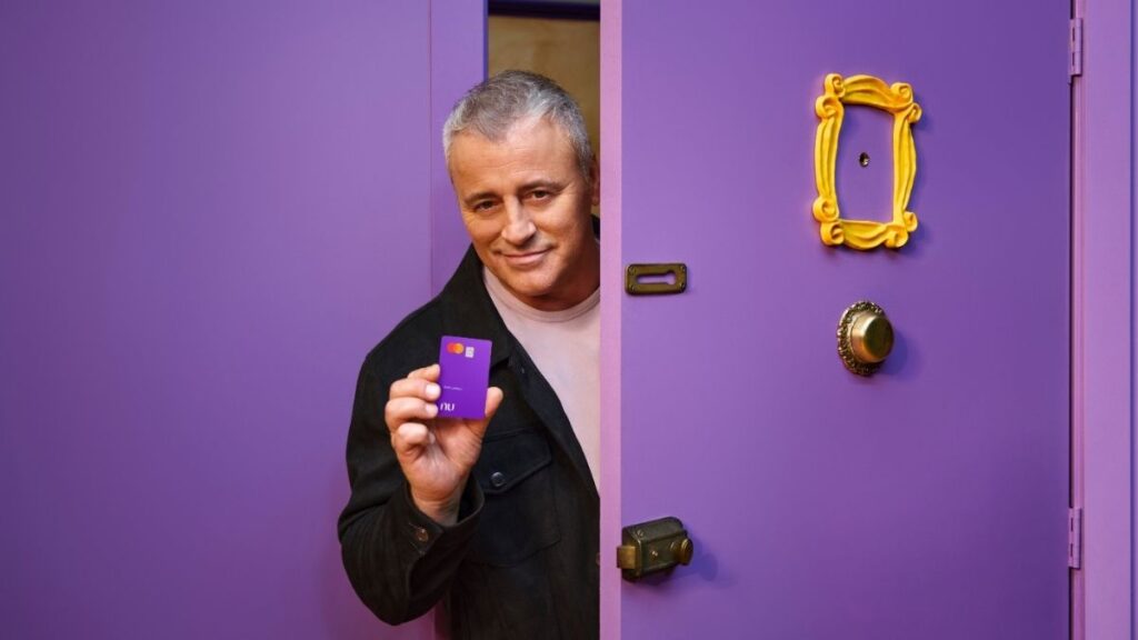 Matt LeBlanc, de Friends, estrela curta do Nubank