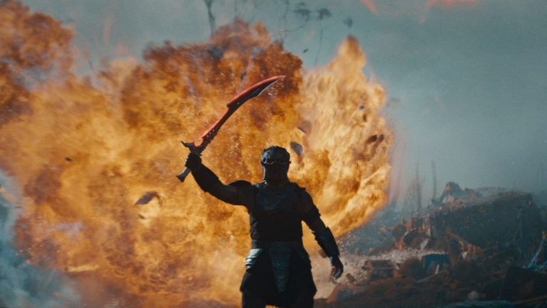 Predador: Terras Selvagens transforma o caçador em presa